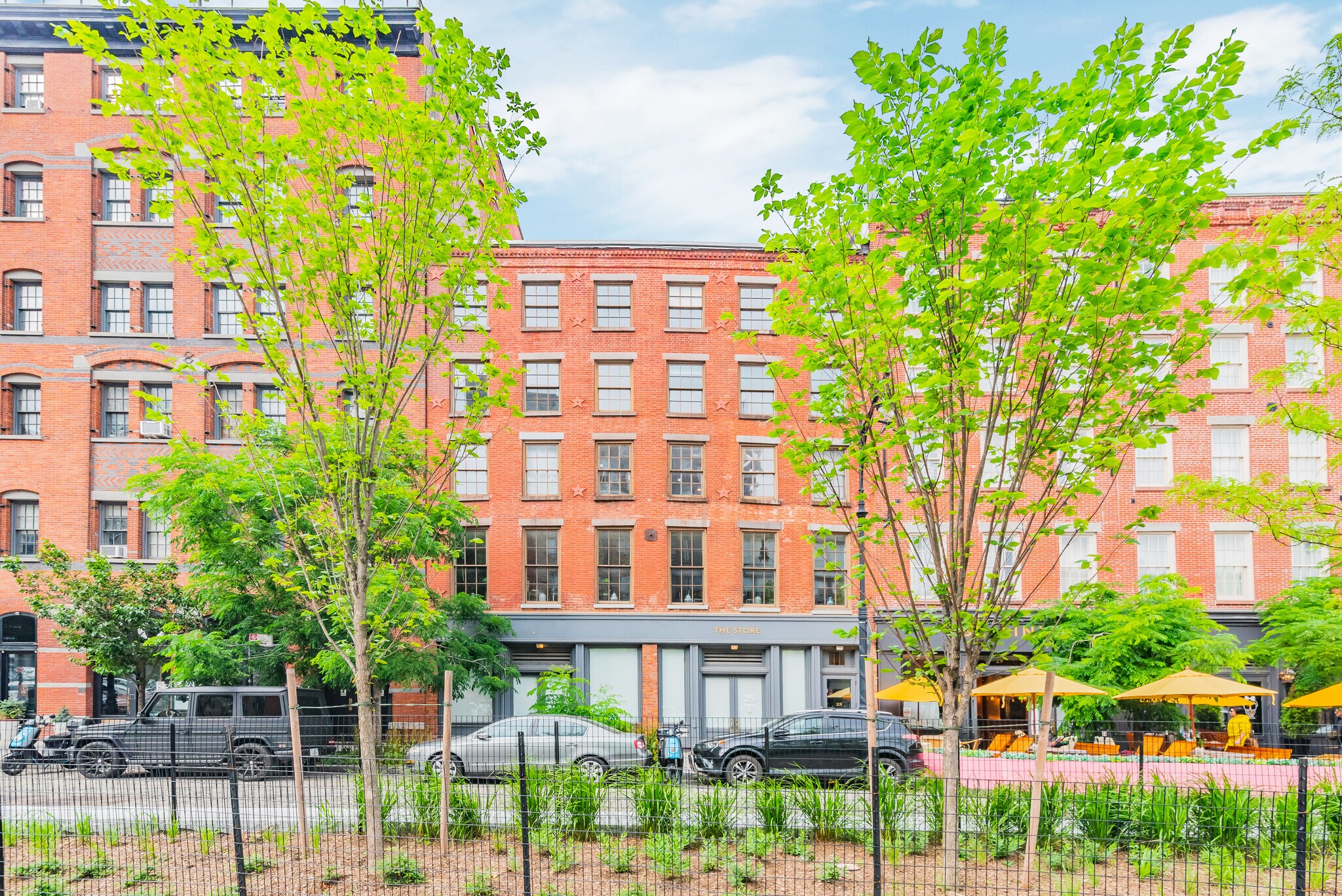 25-27 Peck Slip, New York, NY à louer Photo du bâtiment- Image 1 de 9