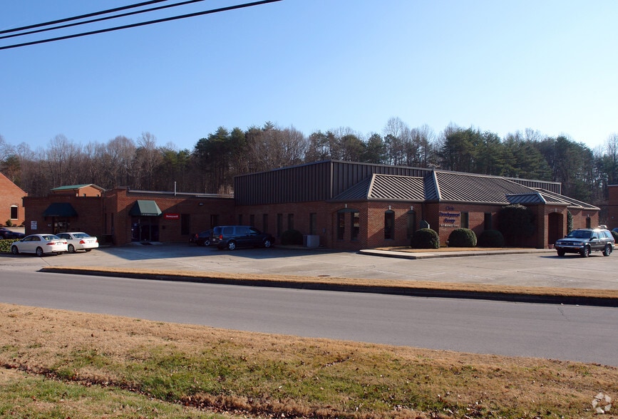 62 Mitchell Rd, Oak Ridge, TN for lease - Building Photo - Image 2 of 7
