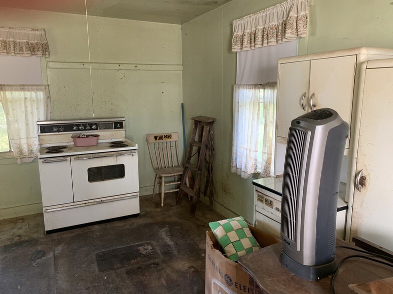 9014 Devilbiss Bridge Rd, Walkersville, MD à vendre - Photo intérieure - Image 2 de 15