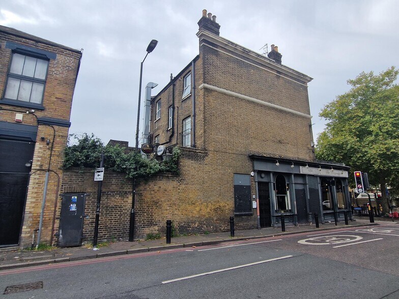 438-438A Kingsland Rd, Londres à vendre - Photo du bâtiment - Image 2 de 9