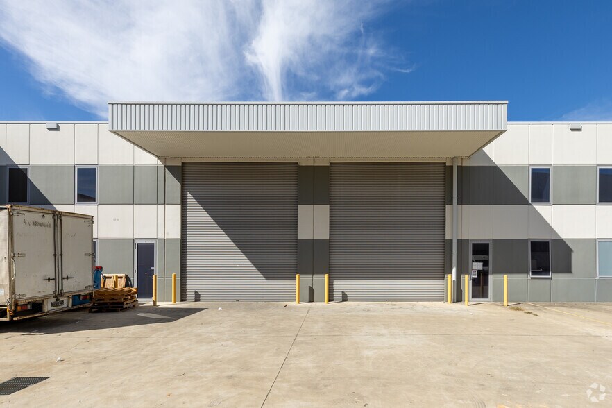 5 Brumby St, Seven Hills à louer - Photo du bâtiment - Image 3 de 4