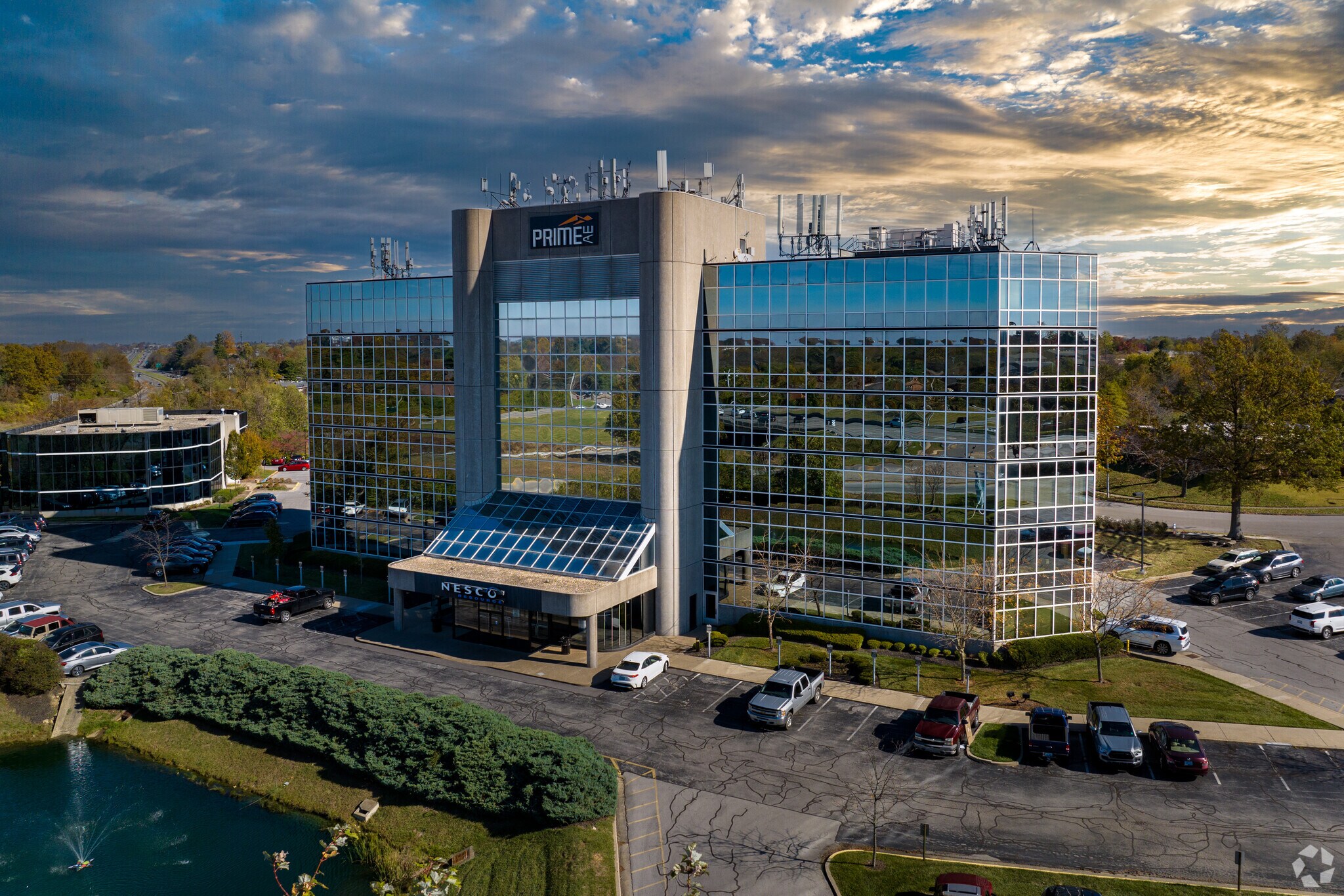 651 Perimeter Dr, Lexington, KY à louer Photo du bâtiment- Image 1 de 24