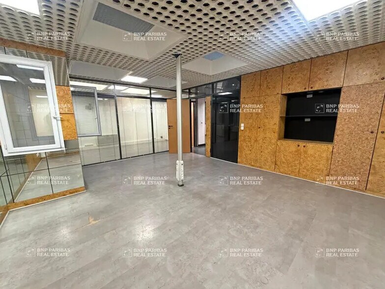 20 Rue Baron, Paris for sale - Interior Photo - Image 3 of 11