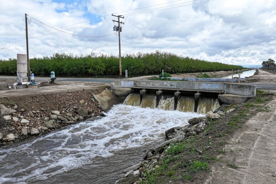 Road 180, Strathmore, CA for sale - Building Photo - Image 2 of 12