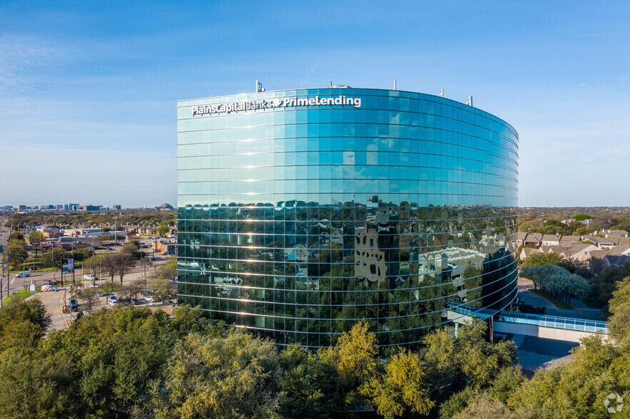 18111 Preston Rd, Dallas, TX à louer - Photo du bâtiment - Image 2 de 14