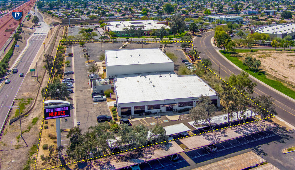 15601 N 28th Ave, Phoenix, AZ à louer - Photo principale - Image 1 de 22