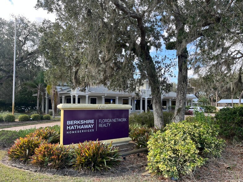 5048 N Ocean Shore Blvd, Palm Coast, FL à louer - Photo du bâtiment - Image 3 de 5