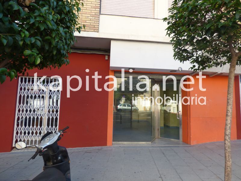 Commerce de détail dans Ontinyent, Valencia à vendre Photo du bâtiment- Image 1 de 9