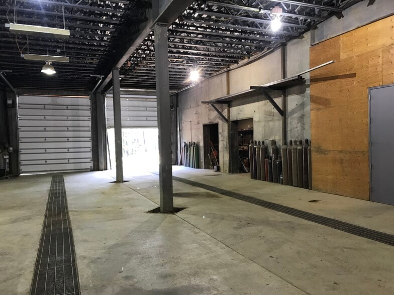 1850 Forest Service Rd 318, Mccall, ID for sale - Building Photo - Image 3 of 35