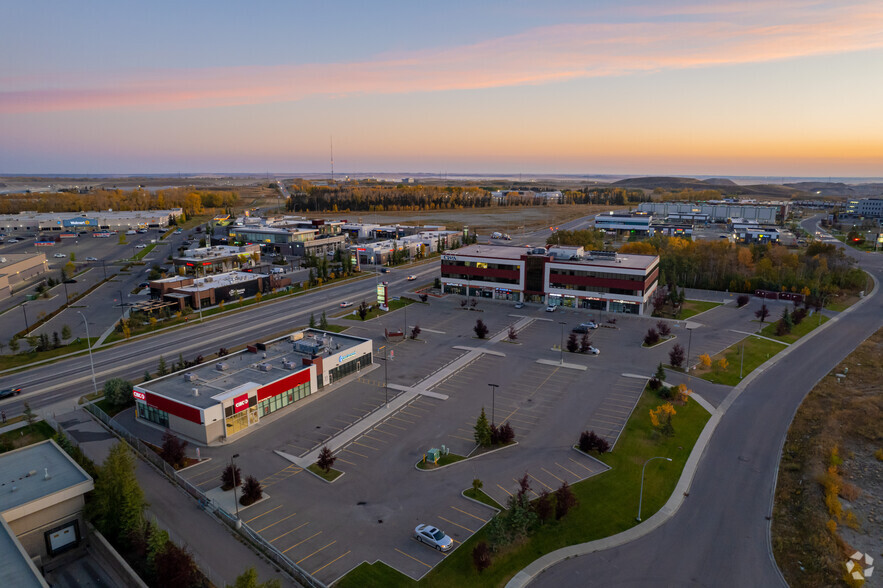 15 Royal Vista Pl NW, Calgary, AB for lease - Aerial - Image 2 of 6