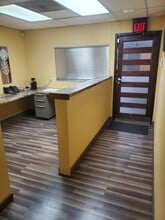 2575 W Broad St, Columbus, OH for lease Interior Photo- Image 2 of 5
