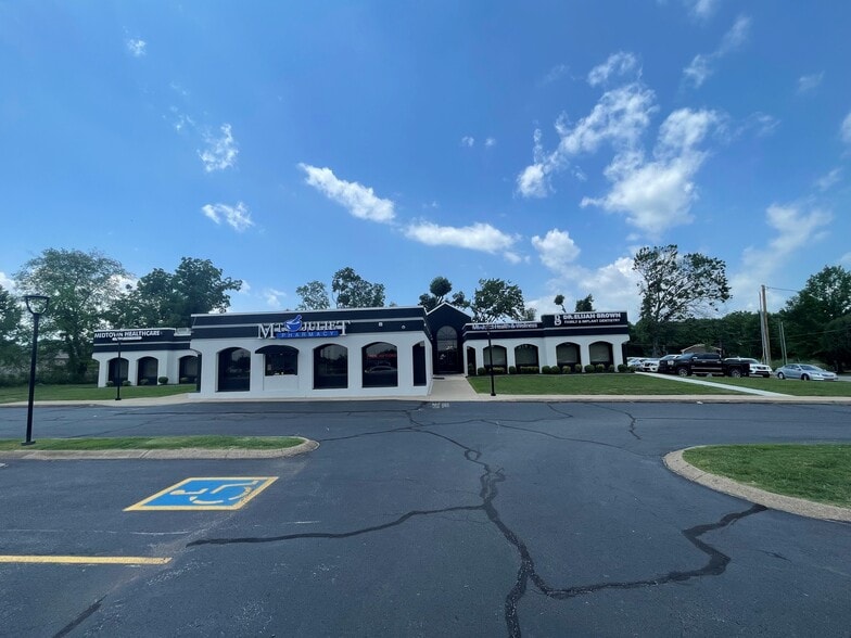 1097 Weston Dr, Mount Juliet, TN à louer - Photo du bâtiment - Image 2 de 3