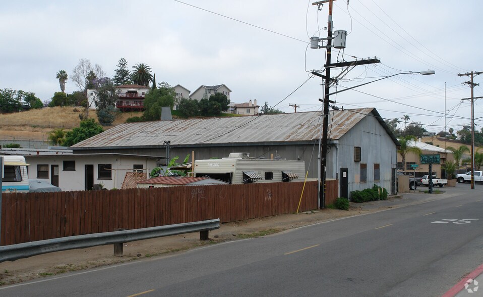 737 Mercantile St, Vista, CA à vendre - Photo du bâtiment - Image 3 de 3