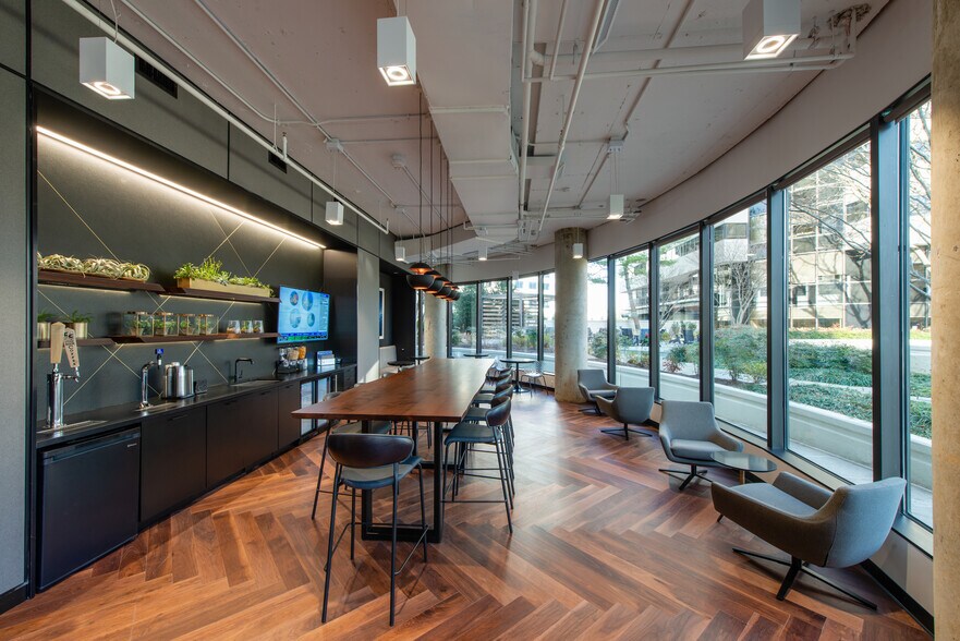 8200 Greensboro Dr, McLean, VA à louer - Photo intérieure - Image 3 de 13
