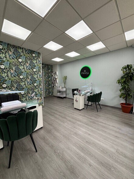 Retail in Leganés, Madrid for lease - Interior Photo - Image 2 of 2