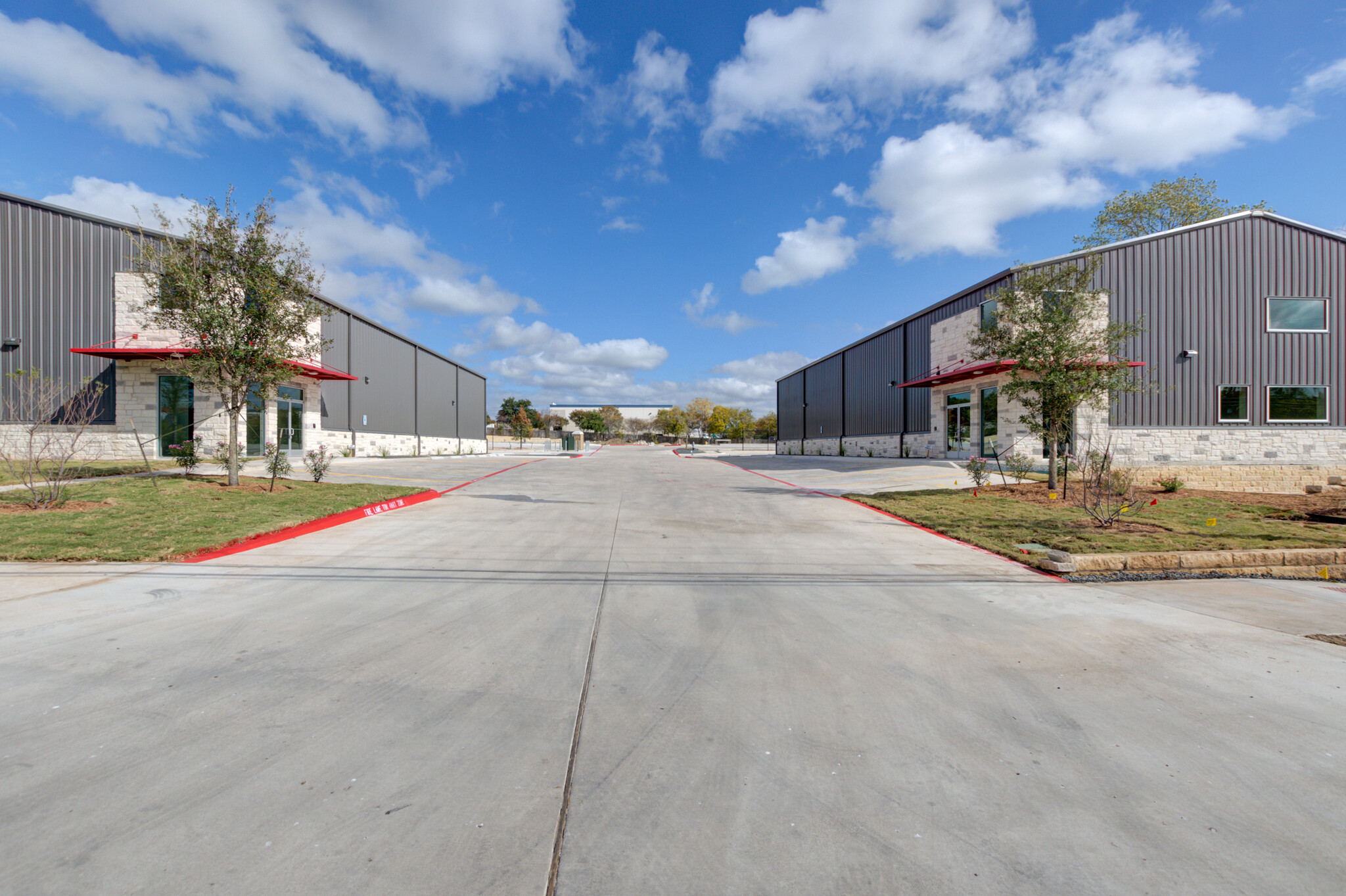 1600 Dungan Ln, Austin, TX for lease Building Photo- Image 1 of 17