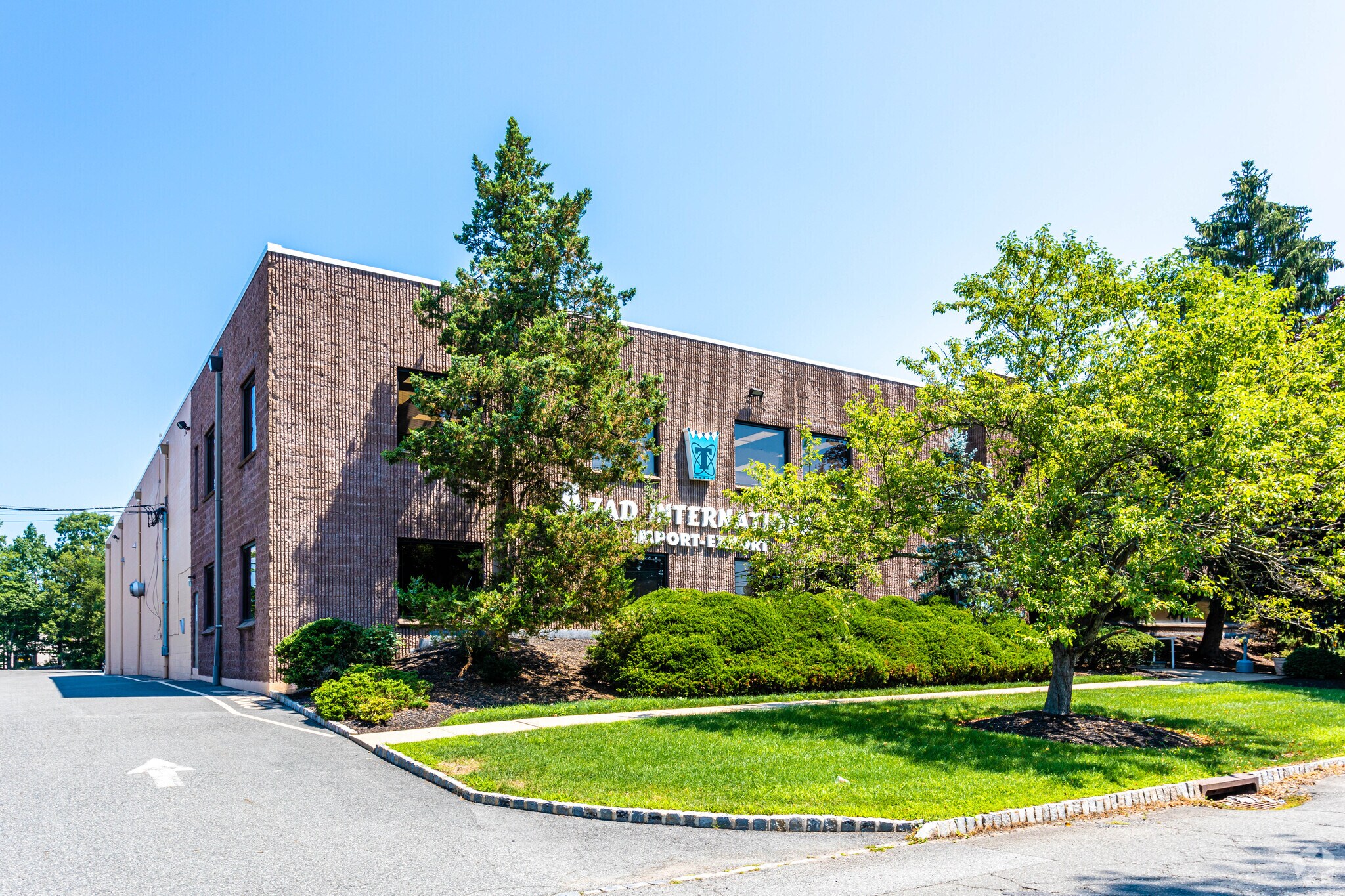 2 Daniel Rd, Fairfield, NJ for lease Primary Photo- Image 1 of 7