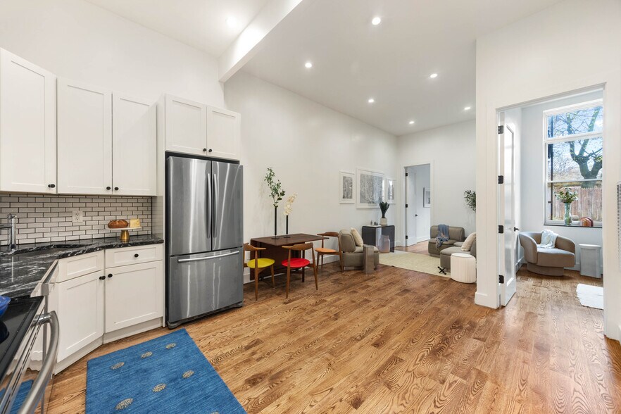 393 Rogers Ave, Brooklyn, NY à vendre - Photo intérieure - Image 2 de 30