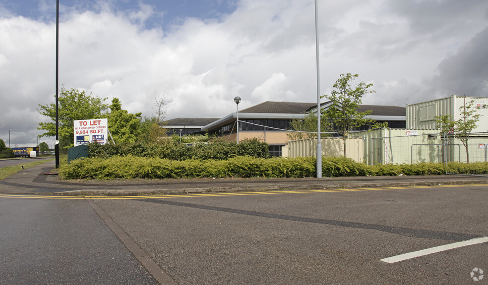 Redgrave Close, Coventry for lease - Primary Photo - Image 1 of 5