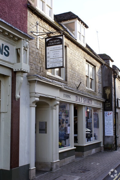 Cricklade St, Cirencester à louer - Photo principale - Image 1 de 5