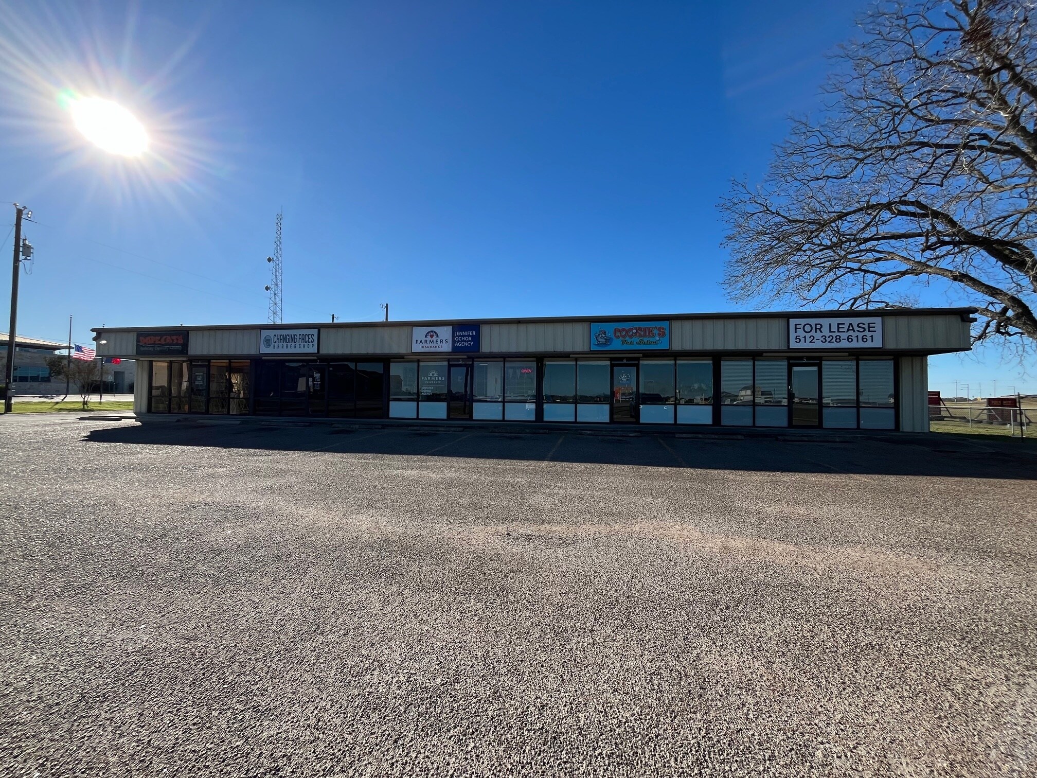 2000 W San Antonio St, Lockhart, TX à louer Photo principale- Image 1 de 8