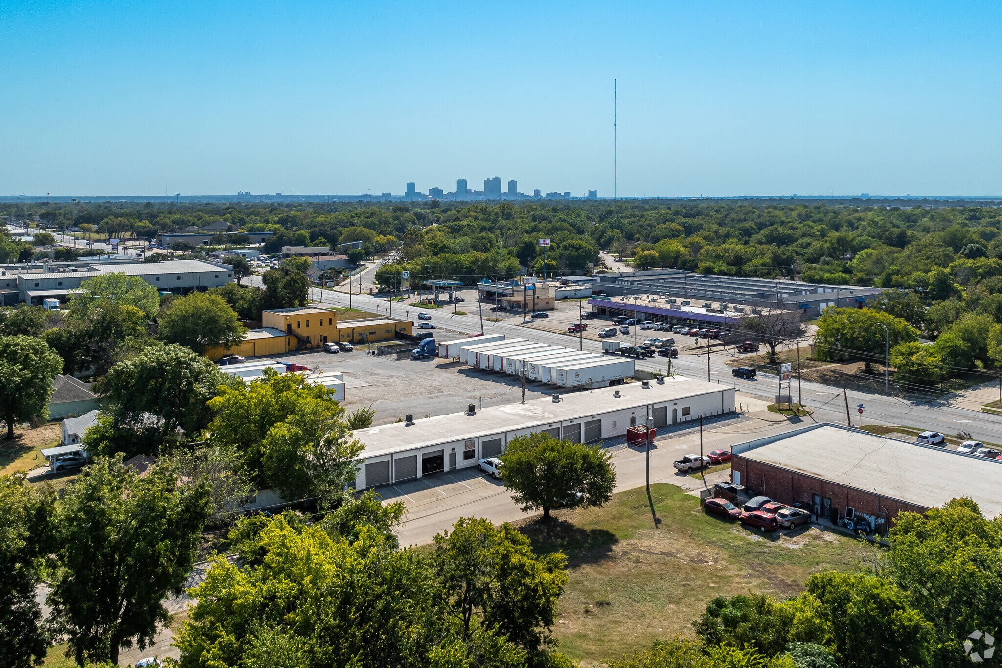 3340 N Beach St, Fort Worth, TX à louer Photo du bâtiment- Image 1 de 18