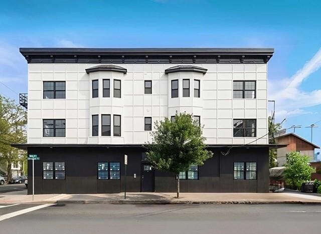 Plus de détails pour 101 N 3rd St, East Newark, NJ - Commerce de détail à louer