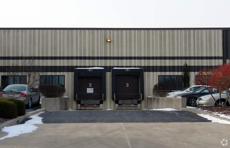 11401-11481 Allison Ct, Huntley, IL à louer - Photo du bâtiment - Image 2 de 16