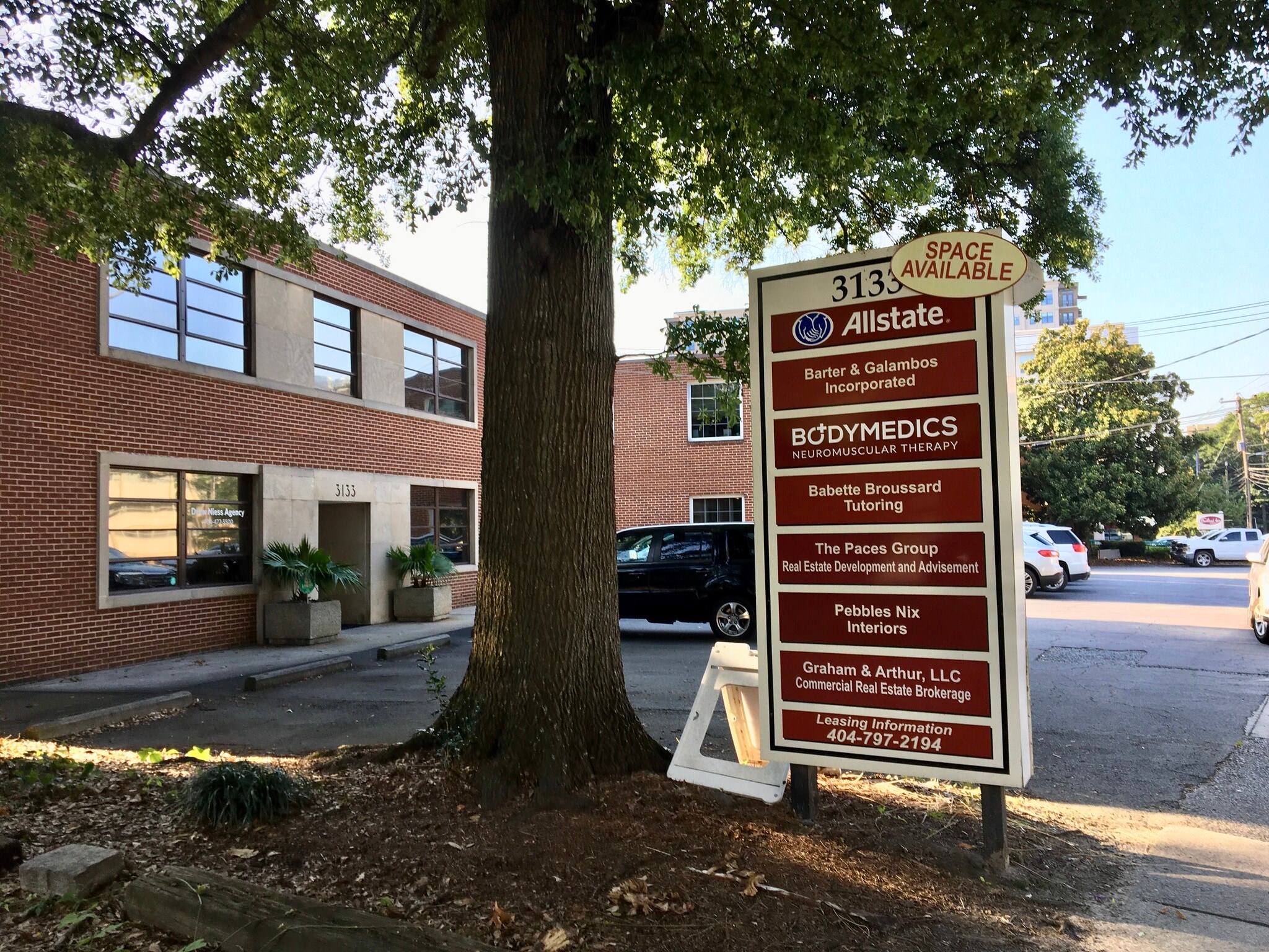 3133 Maple Dr NE, Atlanta, GA for lease Primary Photo- Image 1 of 7