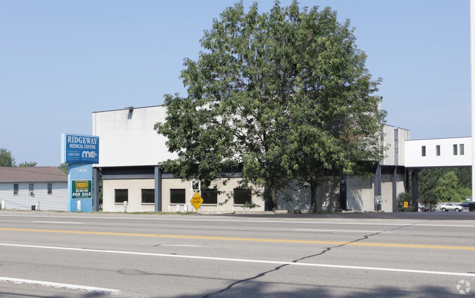 5050 W Ridge Rd, Erie, PA for lease - Building Photo - Image 2 of 10