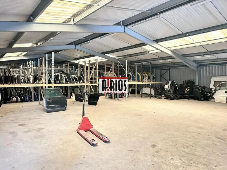 Industrial in La Farlède for lease - Interior Photo - Image 1 of 1