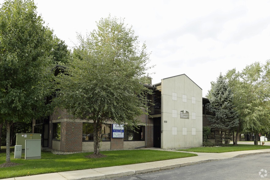 950 N 10th St, Kalamazoo, MI for lease - Primary Photo - Image 1 of 4