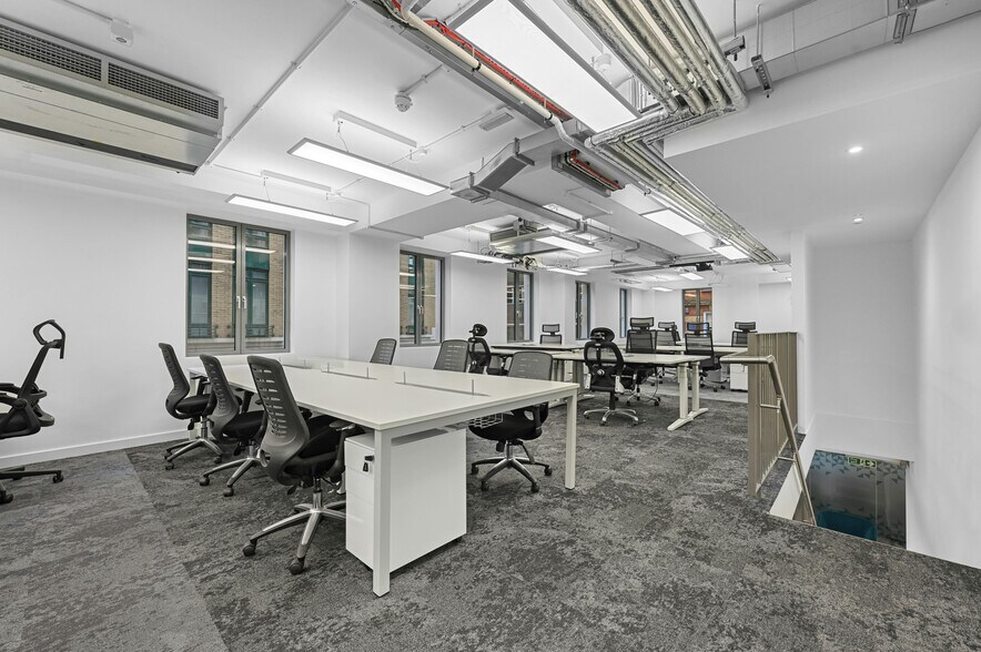 13-15 John Adam St, Londres à louer - Photo du bâtiment - Image 3 de 31