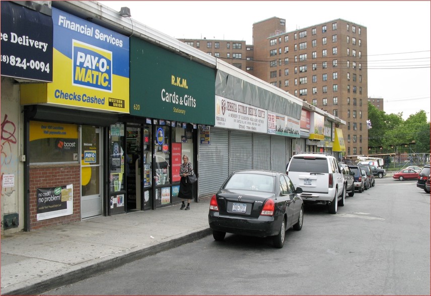 600-658 Castle Hill Ave, Bronx, NY for sale - Primary Photo - Image 1 of 1