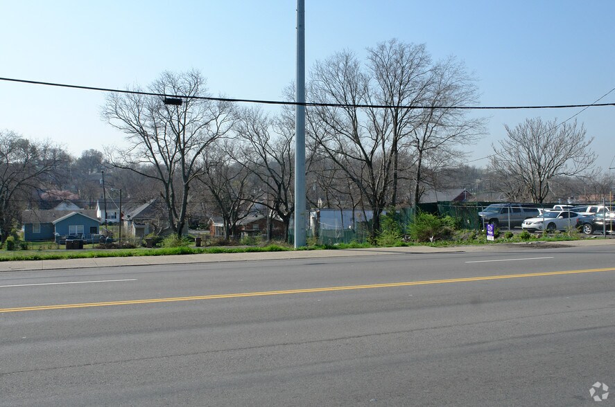 3515 Charlotte Pike, Nashville, TN à vendre - Photo du bâtiment - Image 2 de 5