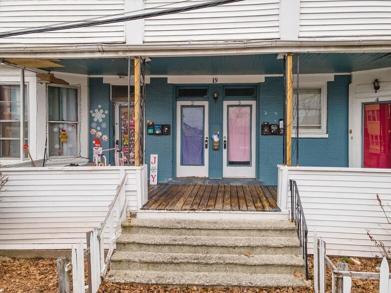 19 Idlewild Park, Watervliet, NY à vendre - Photo du bâtiment - Image 3 de 12