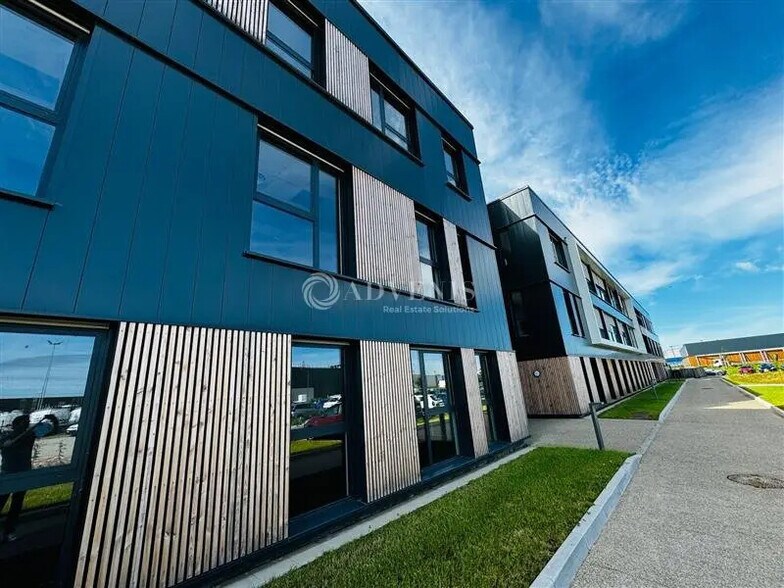 Office in Holtzheim for lease - Building Photo - Image 1 of 12