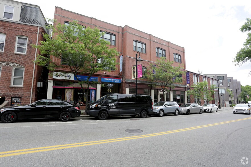 60-64 Harvard St, Brookline, MA à louer - Photo du bâtiment - Image 3 de 8