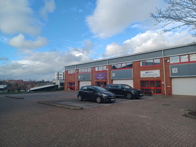 Molly Millars Ln, Wokingham for lease - Building Photo - Image 2 of 3