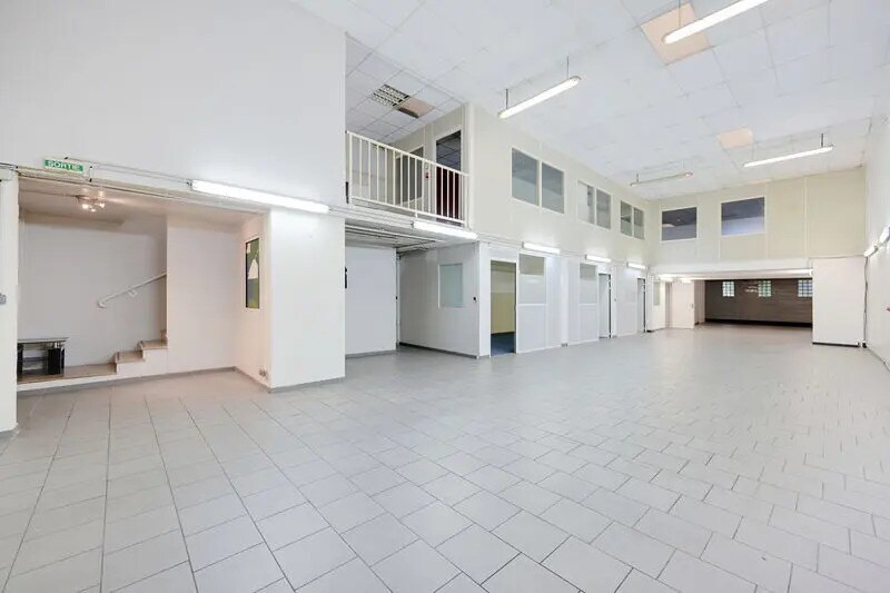 Flex dans Courbevoie à louer - Photo intérieure - Image 2 de 15