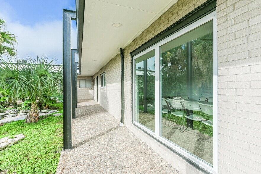 1022-1024 Pasadena Blvd, Pasadena, TX à vendre - Photo du bâtiment - Image 2 de 44