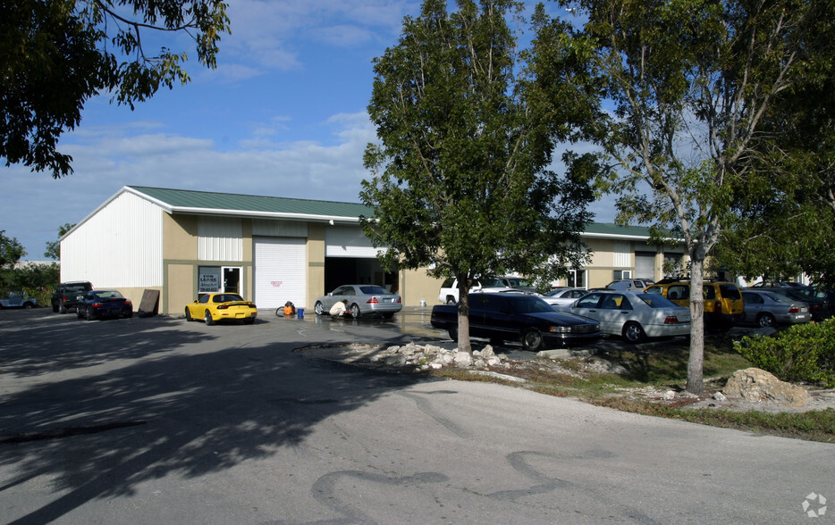 1150 Power St, Naples, FL for lease - Building Photo - Image 2 of 5