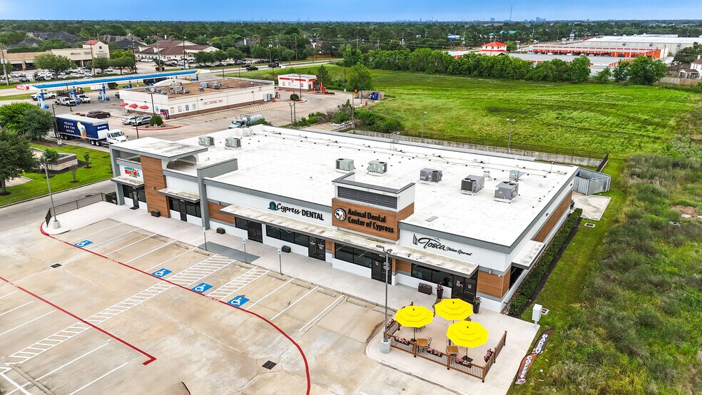 17823 Longenbaugh Dr, Cypress, TX à louer - Photo du bâtiment - Image 3 de 15