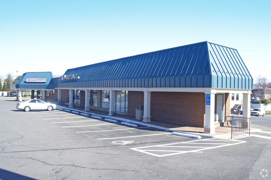 4720 Lee Hwy, Arlington, VA for lease - Building Photo - Image 2 of 8