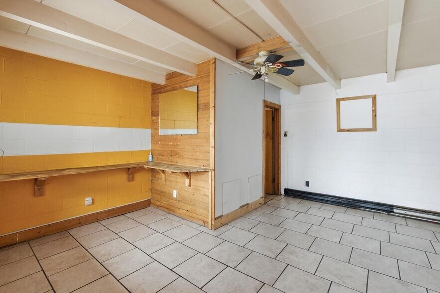 1712 Ashmun St, Sault Sainte Marie, MI à vendre - Photo du bâtiment - Image 2 de 15