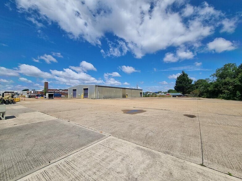 20 Davis Way, Fareham à louer - Photo du bâtiment - Image 3 de 15