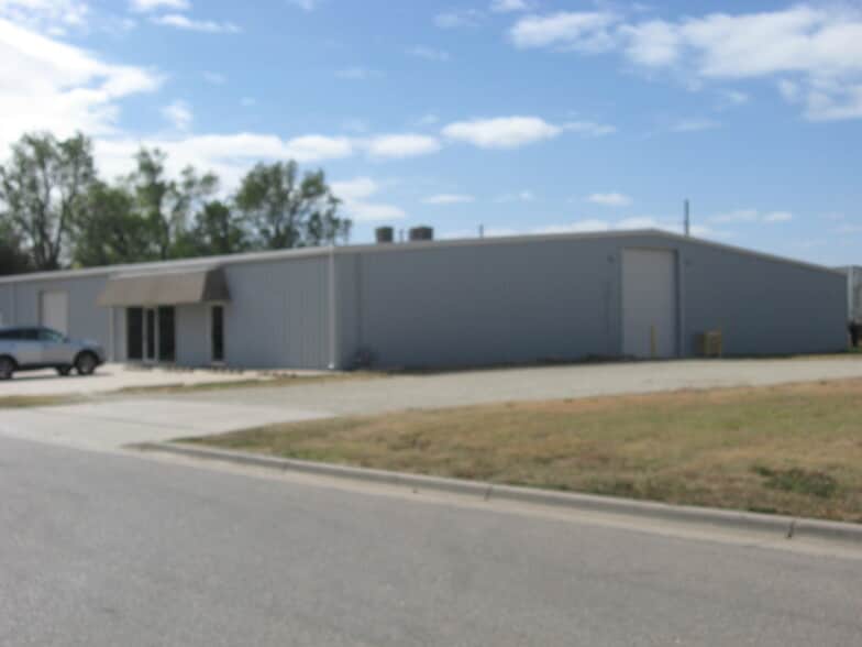 605 State St, El Dorado, KS for lease - Building Photo - Image 3 of 3