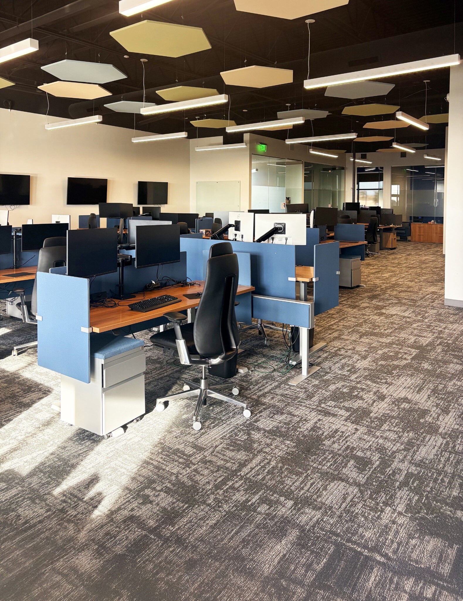 165 Hargraves Dr, Austin, TX for lease Interior Photo- Image 1 of 5