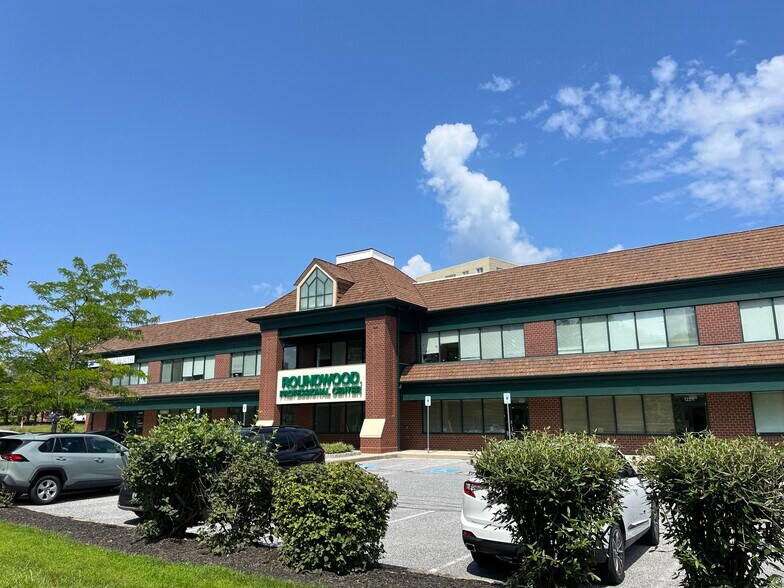 12201-12233 Tullamore Rd, Timonium, MD à louer - Photo du bâtiment - Image 1 de 4