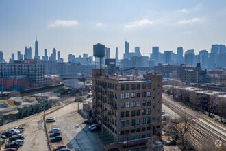 935 W Chestnut St, Chicago, IL - AERIAL  map view